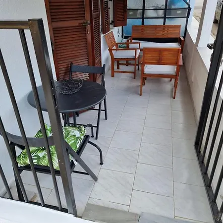 Lucas4 * Flogita