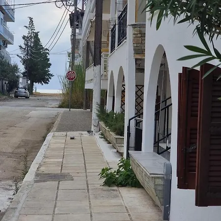 Lucas4 Apartment Flogita